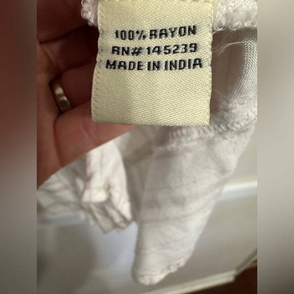 Sim & Sam | Short Sleeve White & Lilac V Neck Drawstring Top | Size Medium - Picture 7 of 8